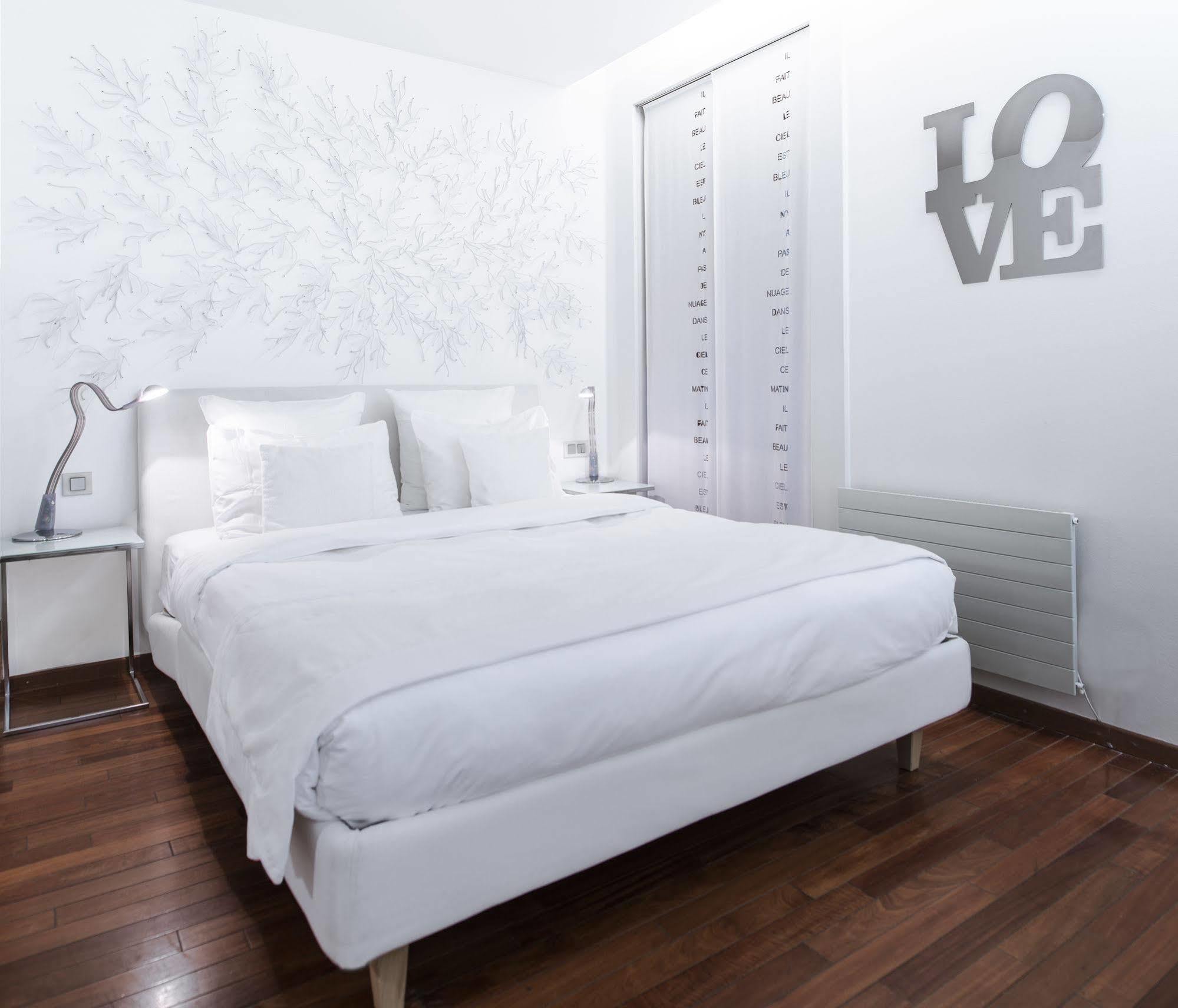 La Cour Des Augustins Boutique Gallery Design Hotel Женева Екстериор снимка