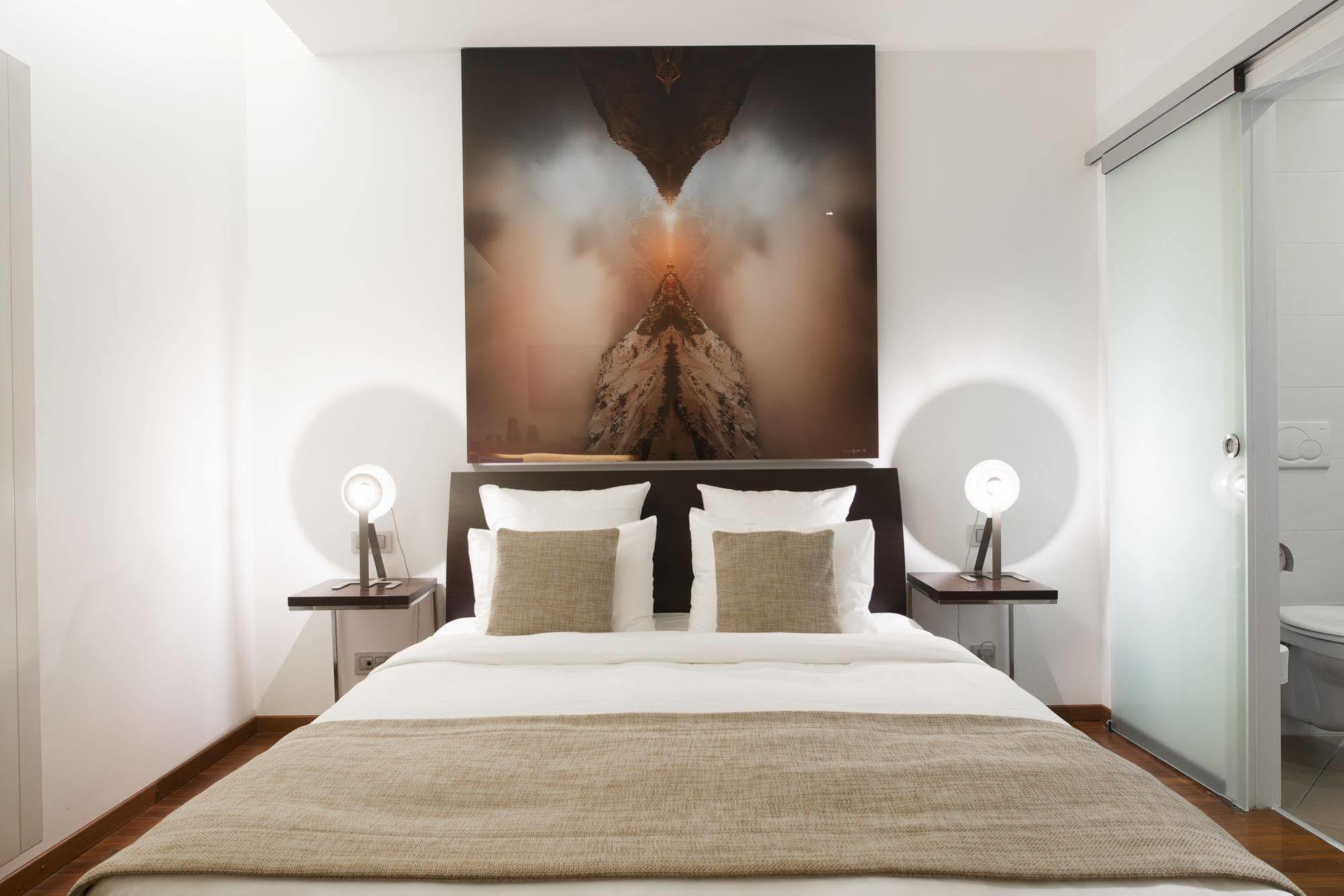 La Cour Des Augustins Boutique Gallery Design Hotel Женева Екстериор снимка