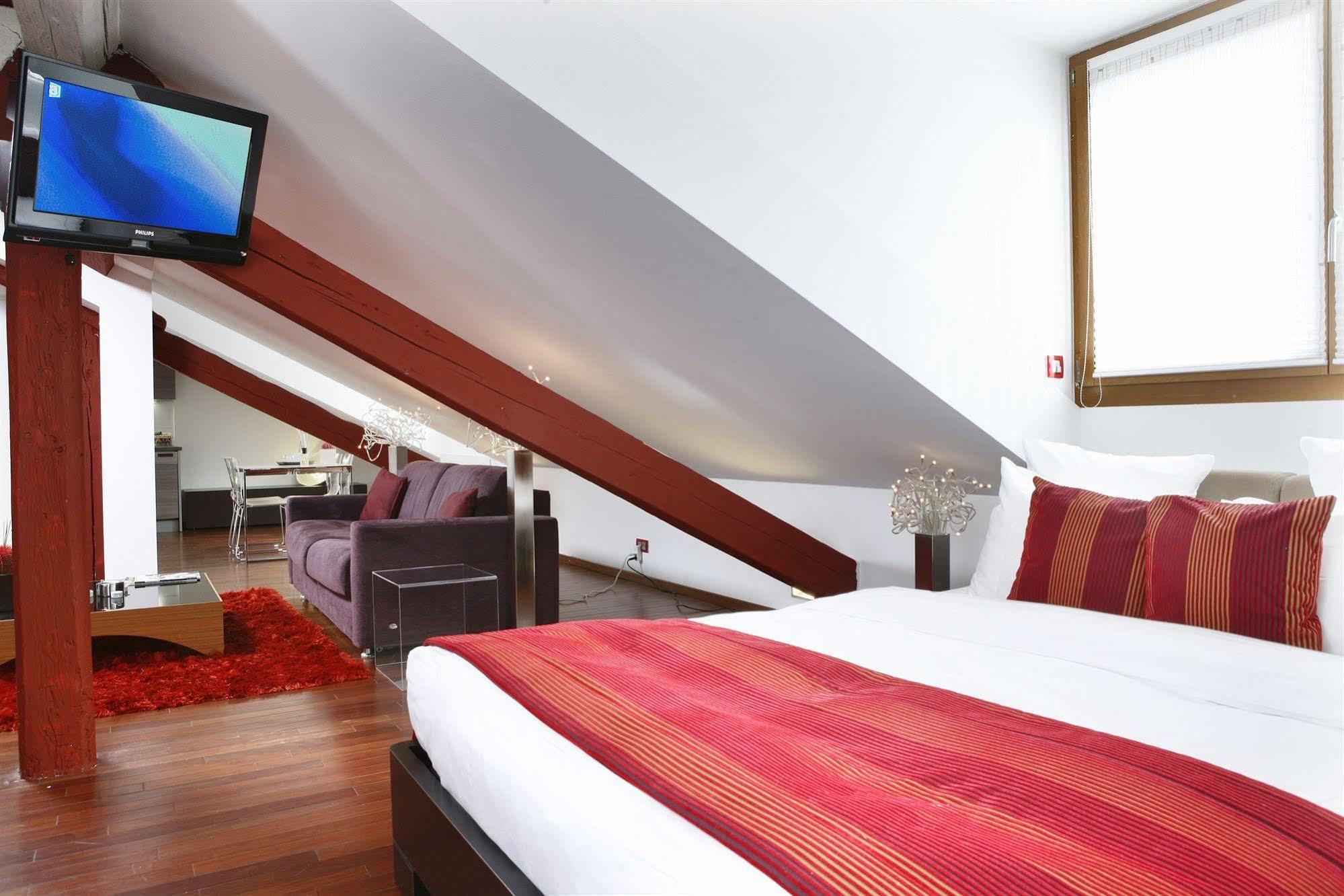 La Cour Des Augustins Boutique Gallery Design Hotel Женева Екстериор снимка